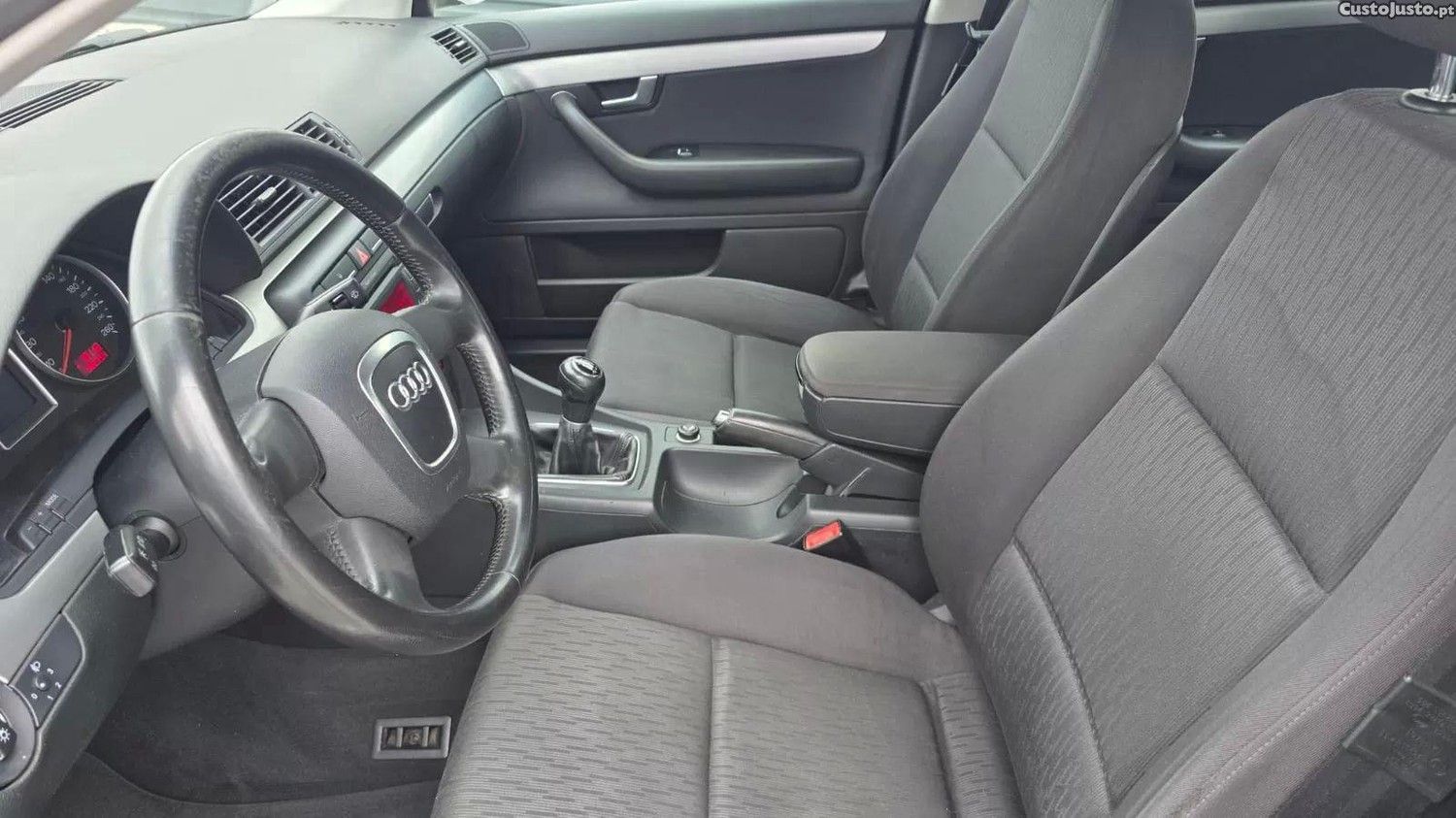 Audi A4 1.9 tdi s-line — fotografia 11