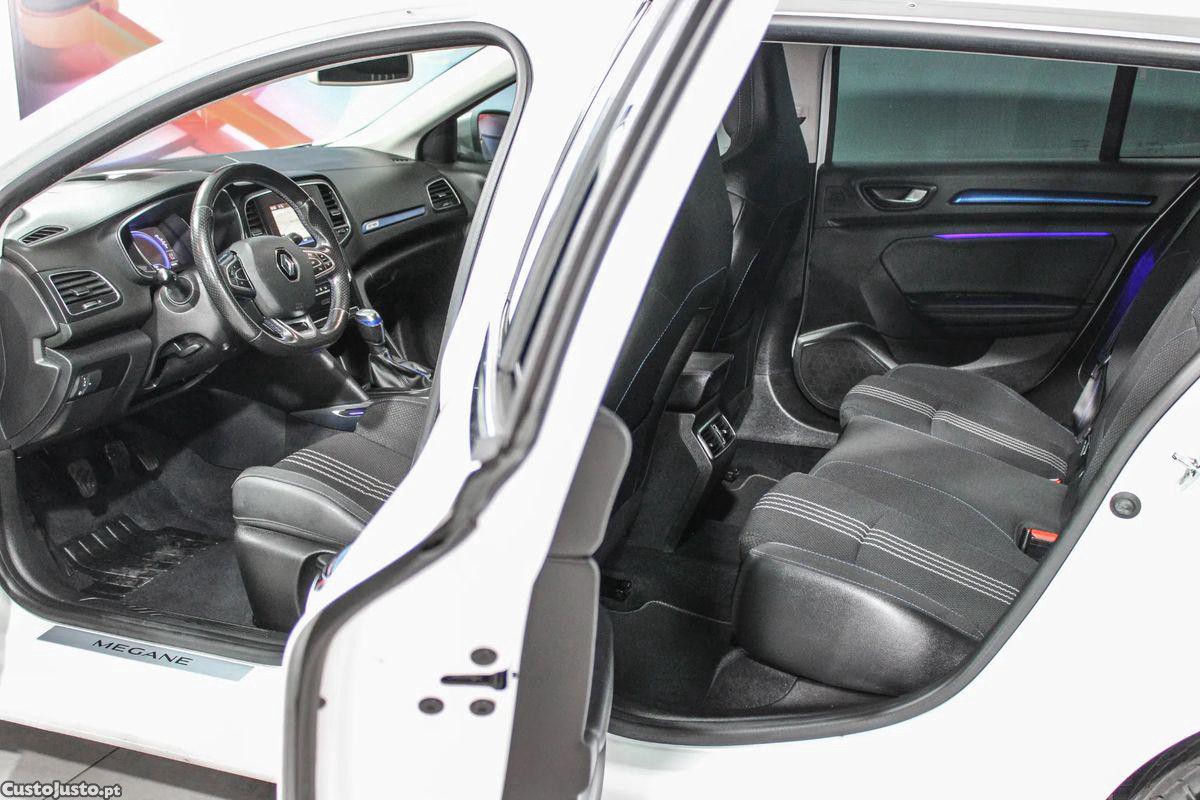 Renault Mégane Sport Tourer 1.5 Blue dCi GT Line — fotografia 12