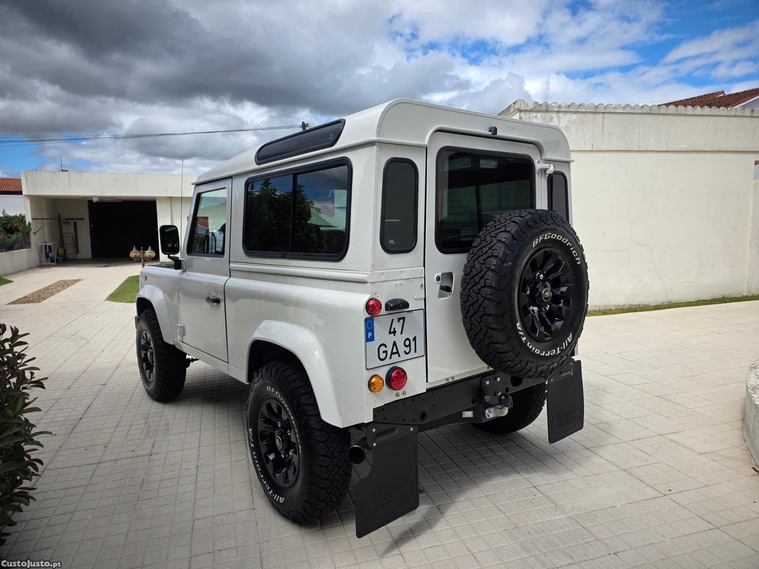 Land Rover Defender 90 St — fotografia 9