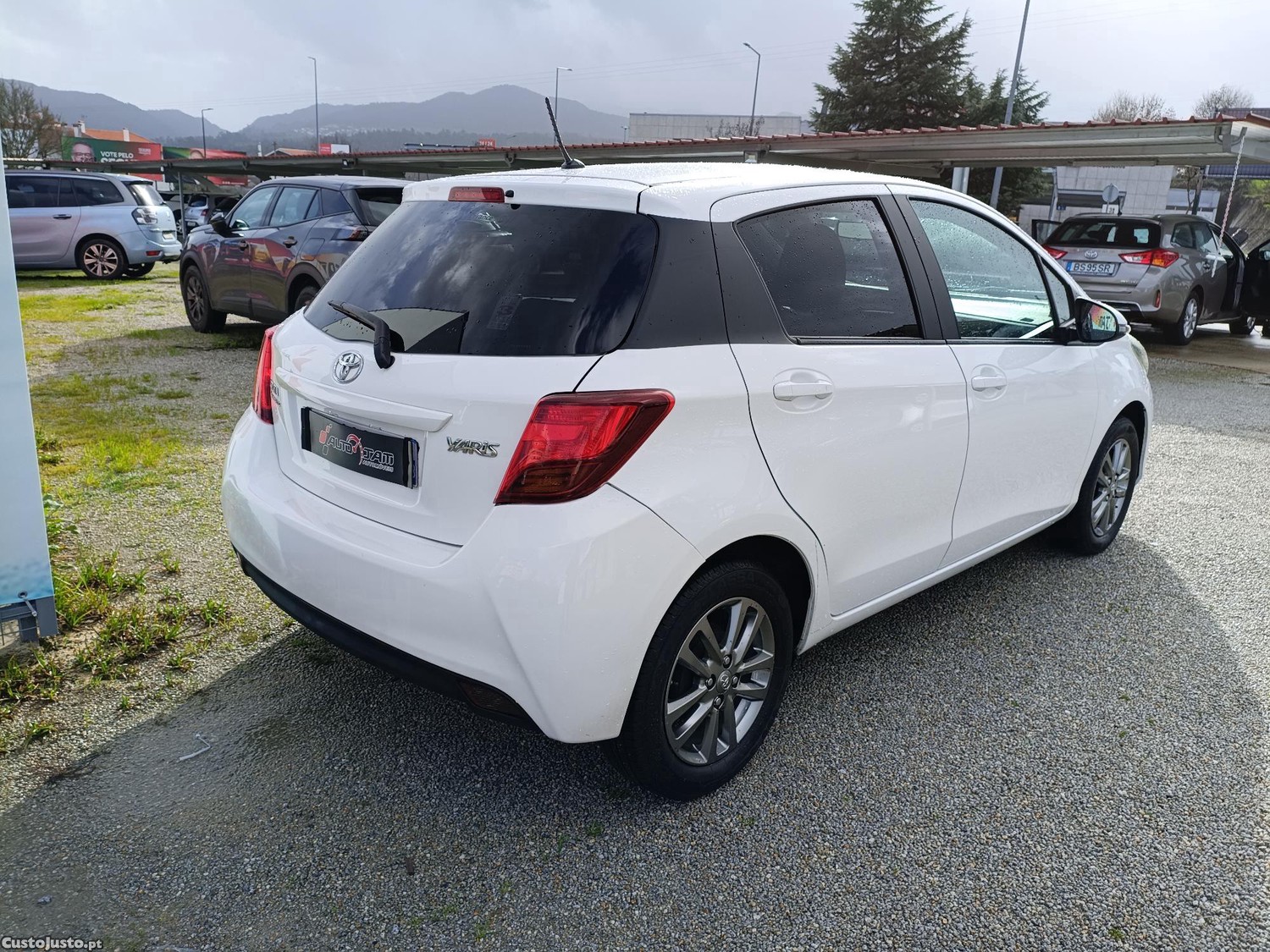 Toyota Yaris III (2) 1.3 5p 100 VVT-i Dynamic - 16 foto 5