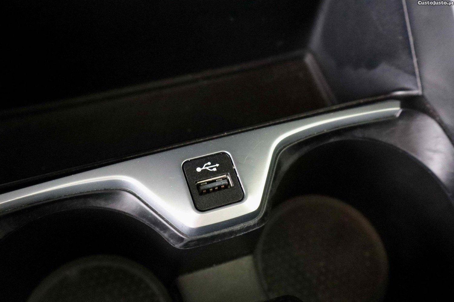 BMW 216 d Advantage — fotografia 3
