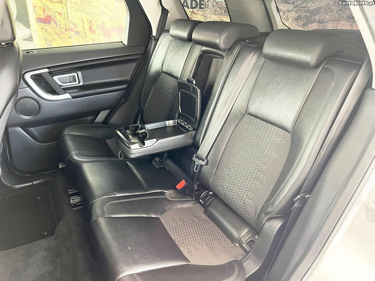 Land Rover Discovery Sport 2.0 eD4 HSE — fotografia 2