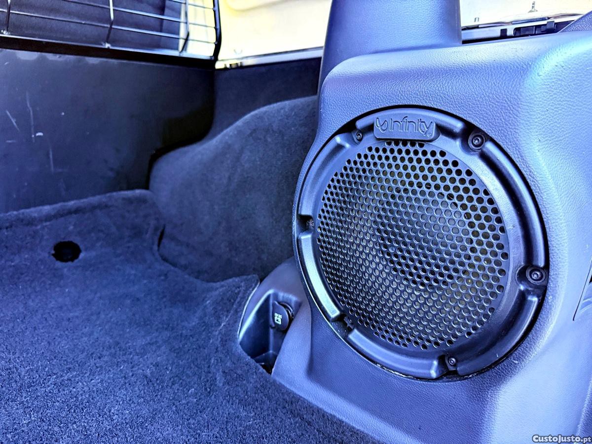 Jeep Wrangler Sahara Unlimited — fotografia 25