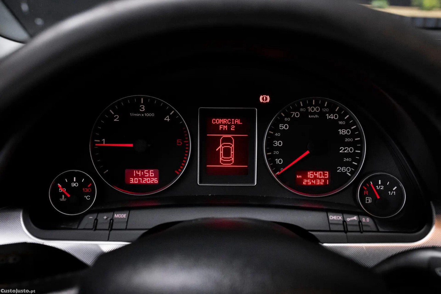 Audi A4 2.0 TDI S-line — fotografia 7
