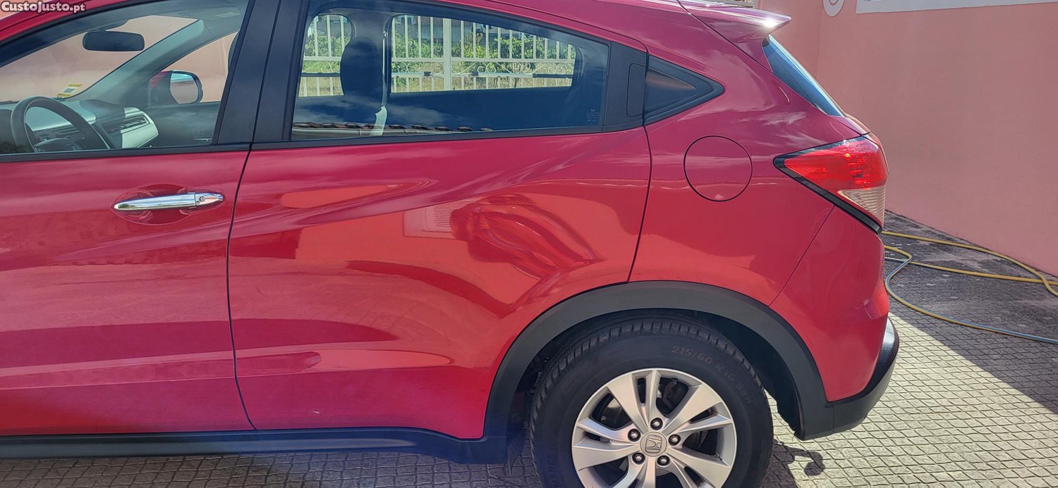 Honda HR-V Elegance — fotografia 10