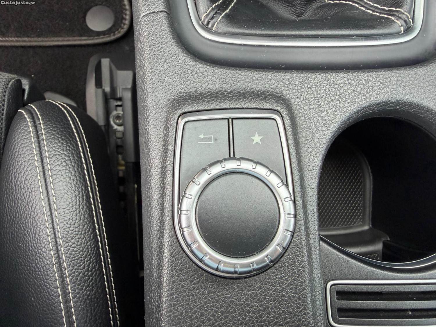 Mercedes-Benz A 160 d Urban — fotografia 5