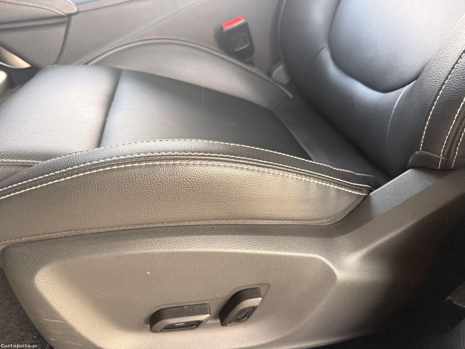 MG ZS EV Luxury — fotografia 15