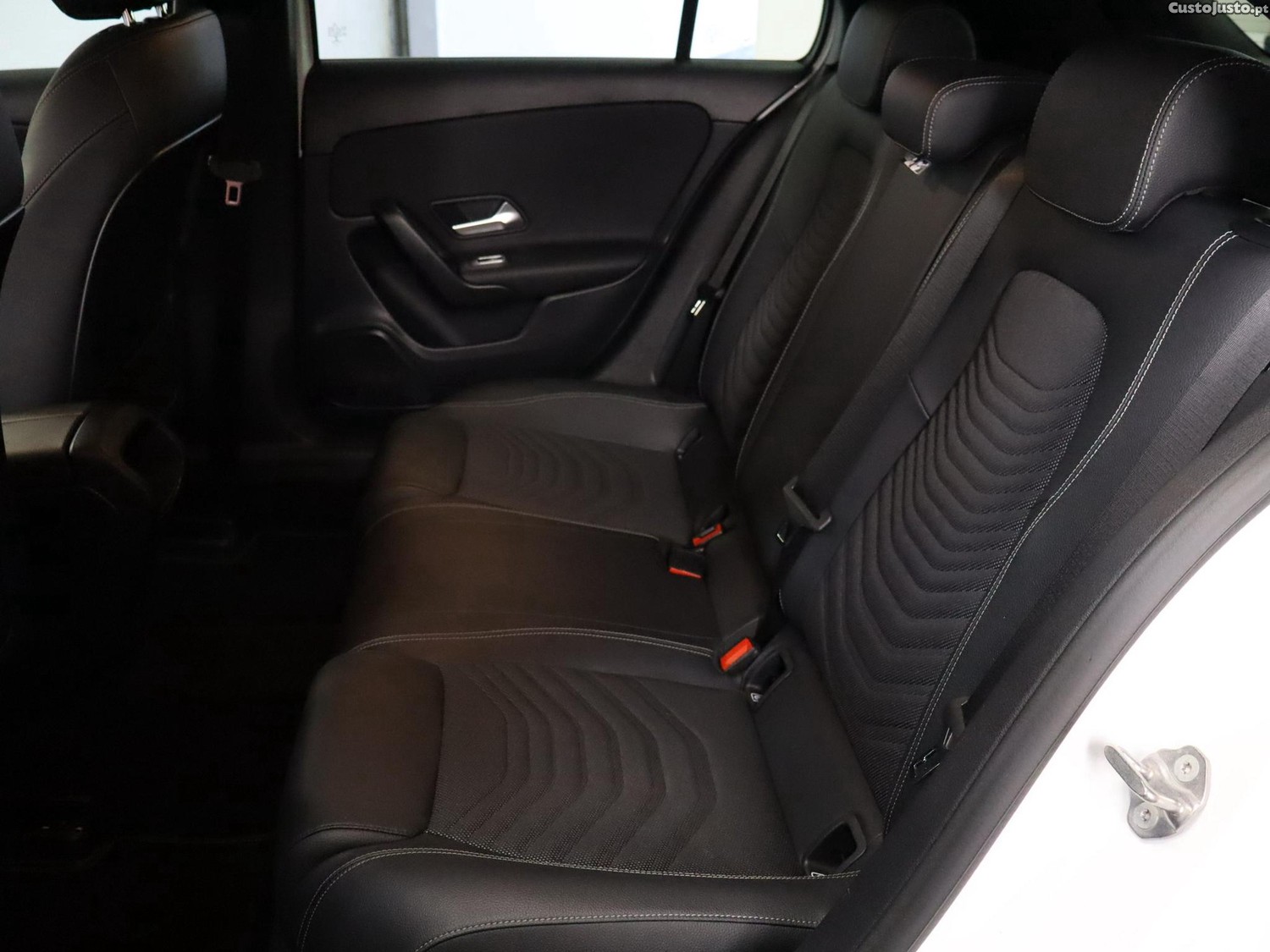 Mercedes-Benz A 250 e Style Plus — fotografia 10