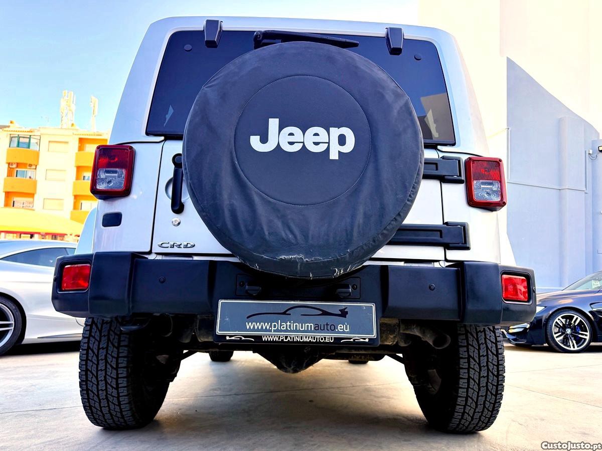 Jeep Wrangler Sahara Unlimited — fotografia 3