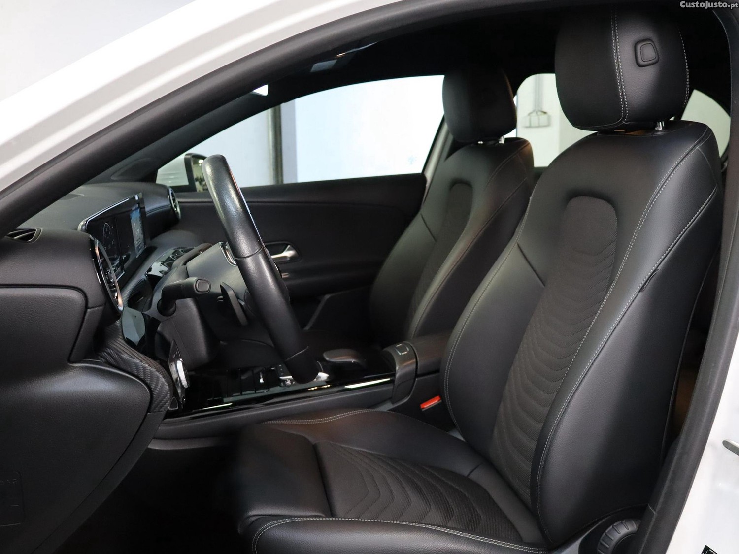 Mercedes-Benz A 250 e Style Plus — fotografia 11