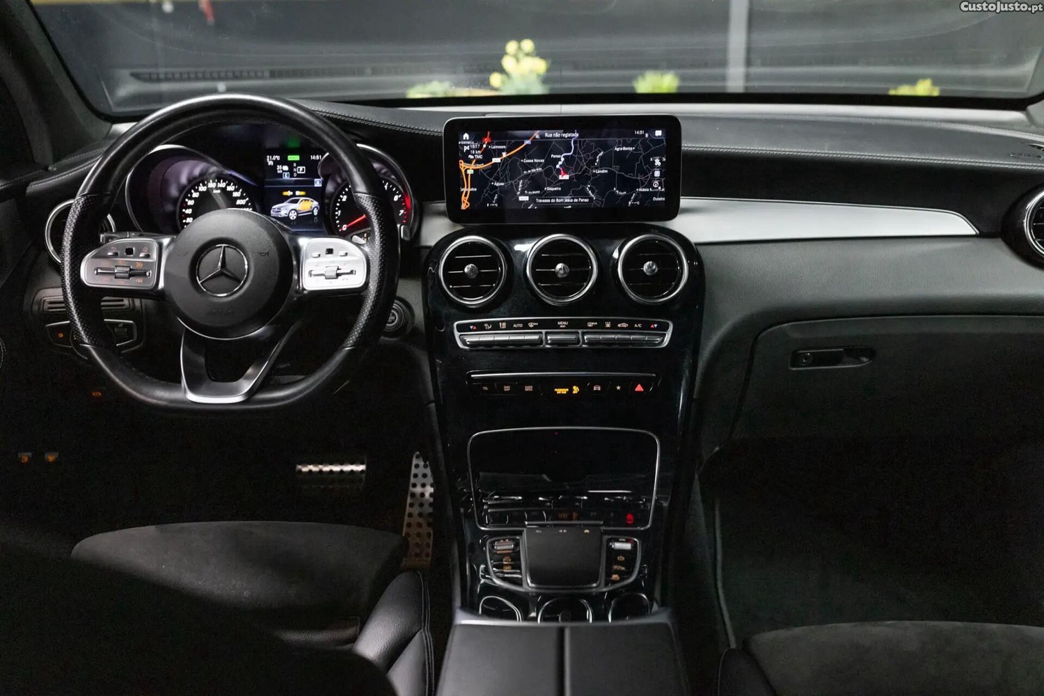 Mercedes-Benz GLC 300 e Coupe 4Matic 9G-TRONIC AMG Line — fotografia 5