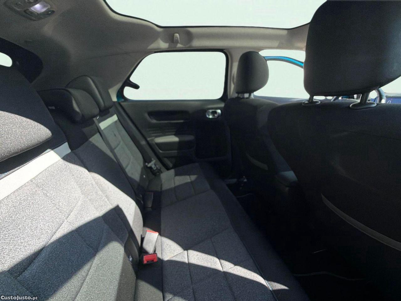 Citroën C4 Cactus 1.2 PureTech Shine — fotografia 4