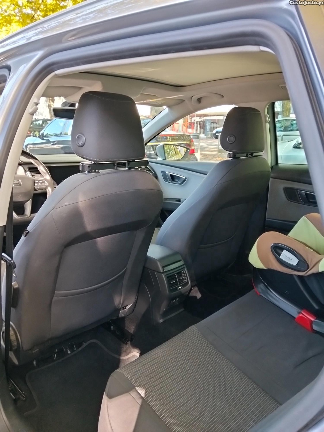 SEAT Leon ST — fotografia 5