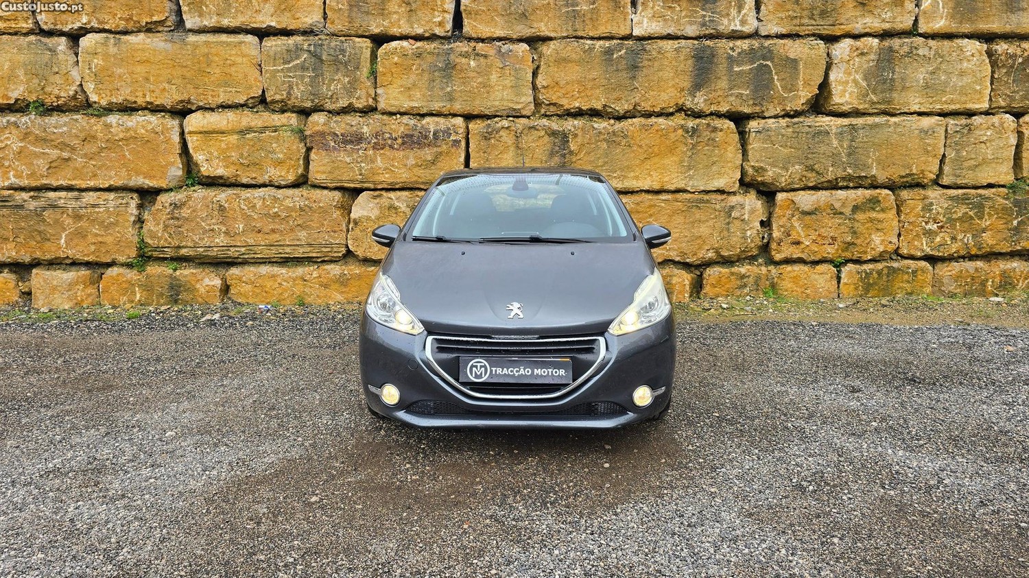 Peugeot 208 1.6 BlueHDi Allure — fotografia 26