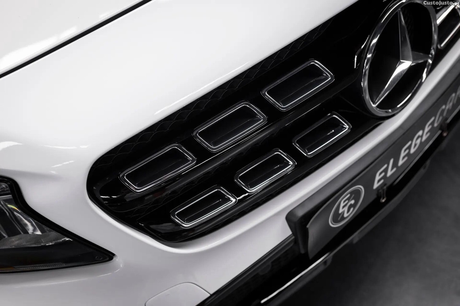 Mercedes-Benz GLA 180 Style Aut. — fotografia 13