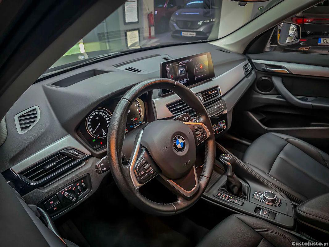 BMW X1 xDrive25e Advantage — fotografia 7