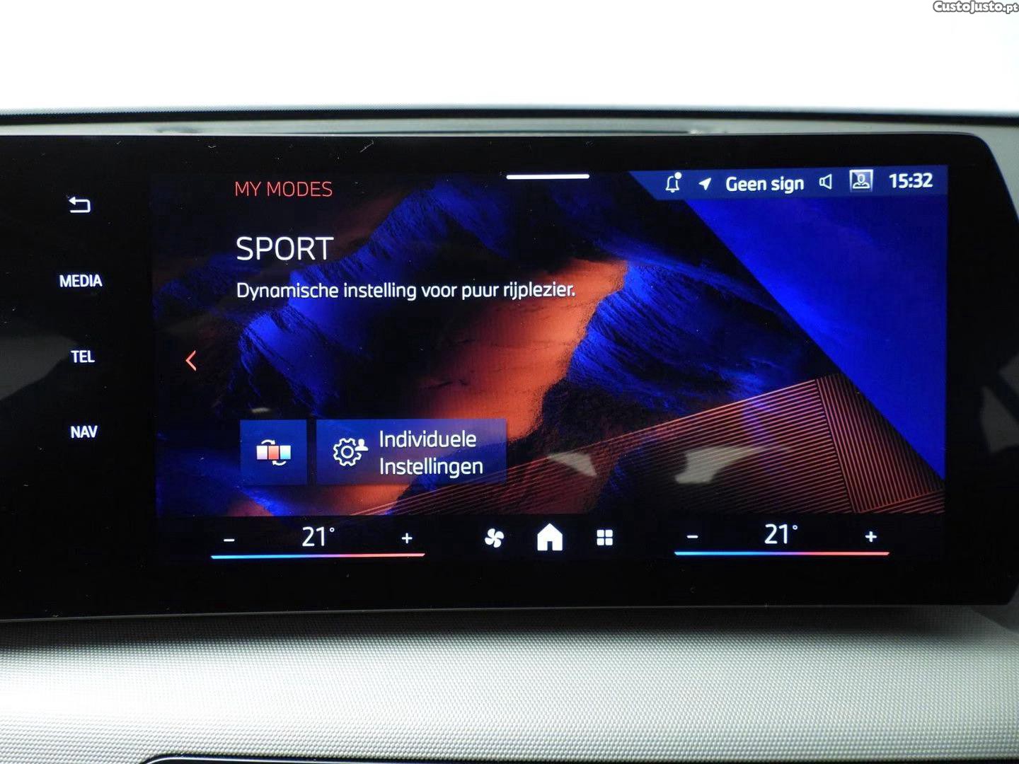 BMW iX2 eDrive20 — fotografia 13