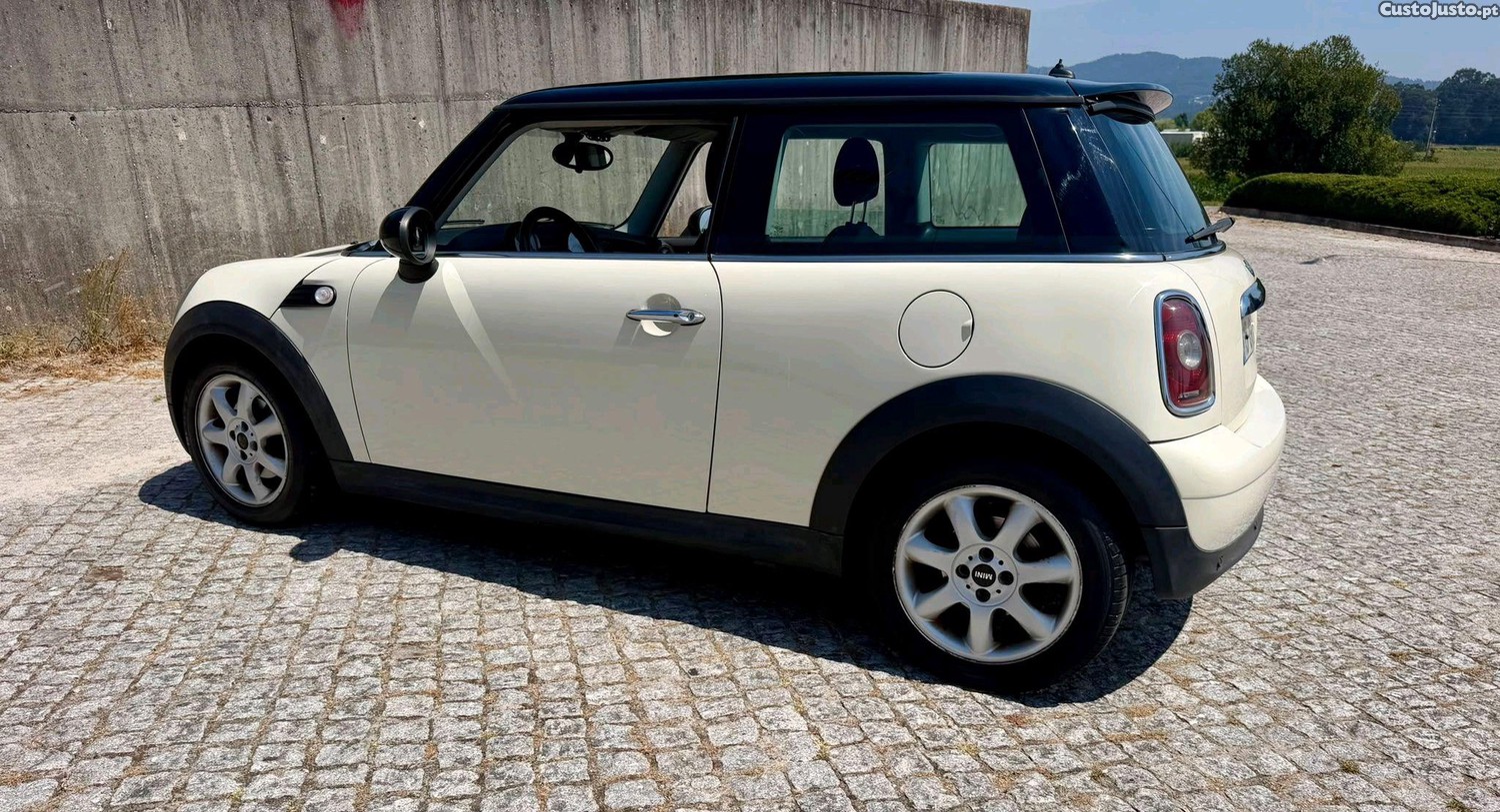 MINI Cooper 1.6 110cv — fotografia 4