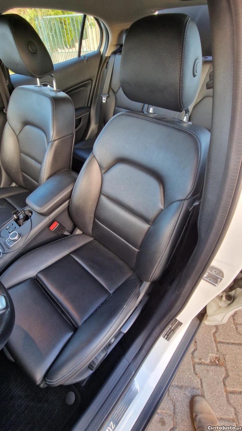 Mercedes-Benz GLA 200 Sport — fotografia 5