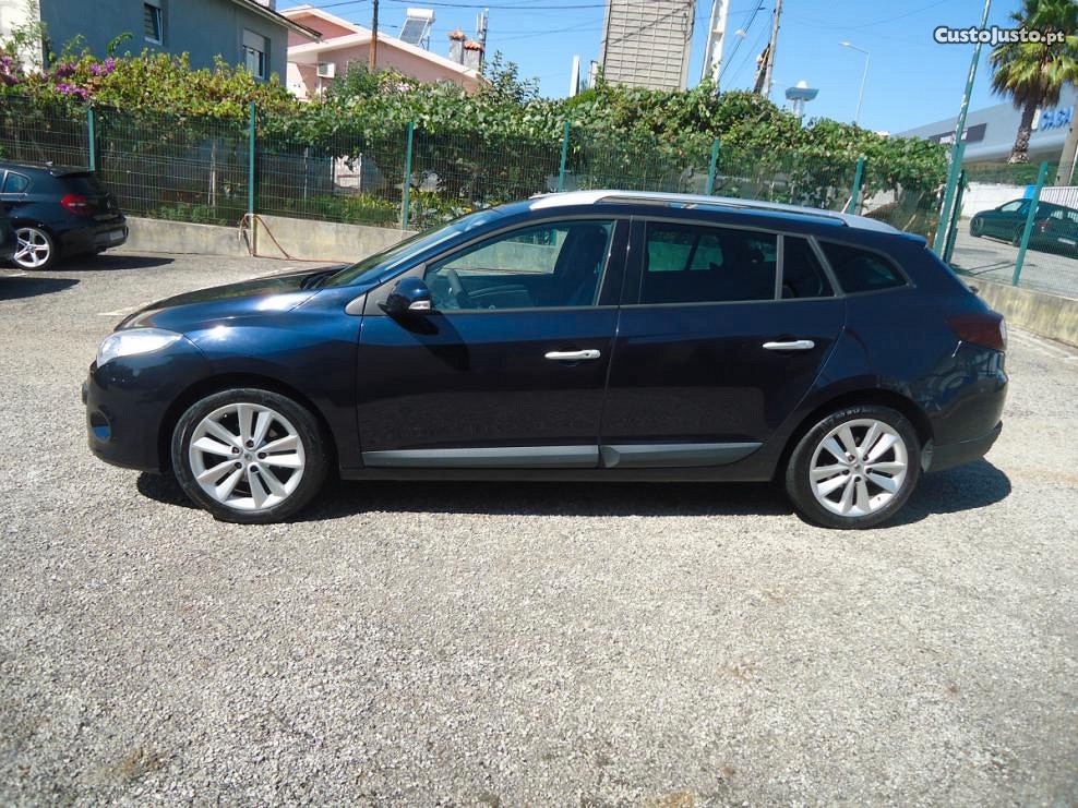 Renault Mégane Sport Tourer 1.5 dCi Dynamique S — fotografia 6