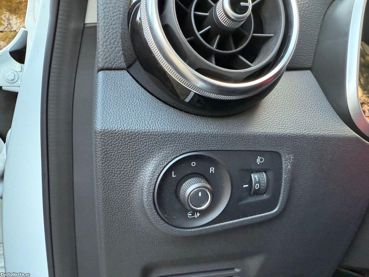 MG ZS EV Luxury — fotografia 11