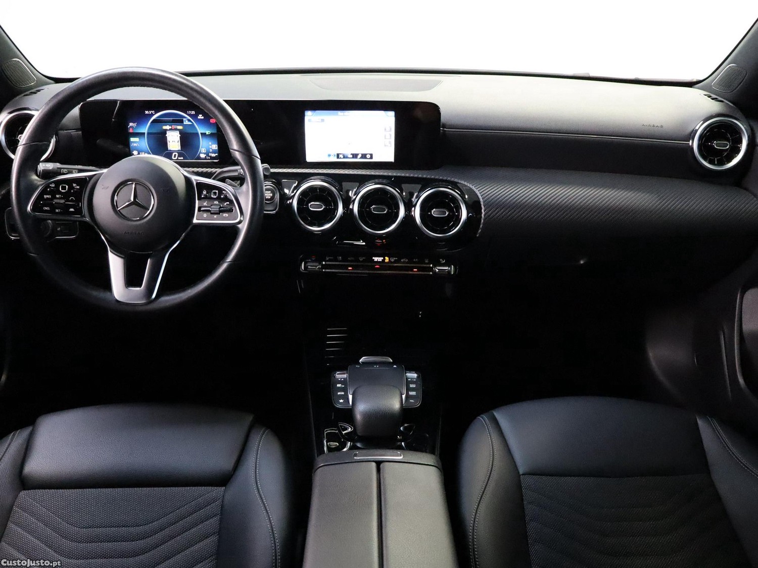 Mercedes-Benz A 250 e Style Plus — fotografia 9