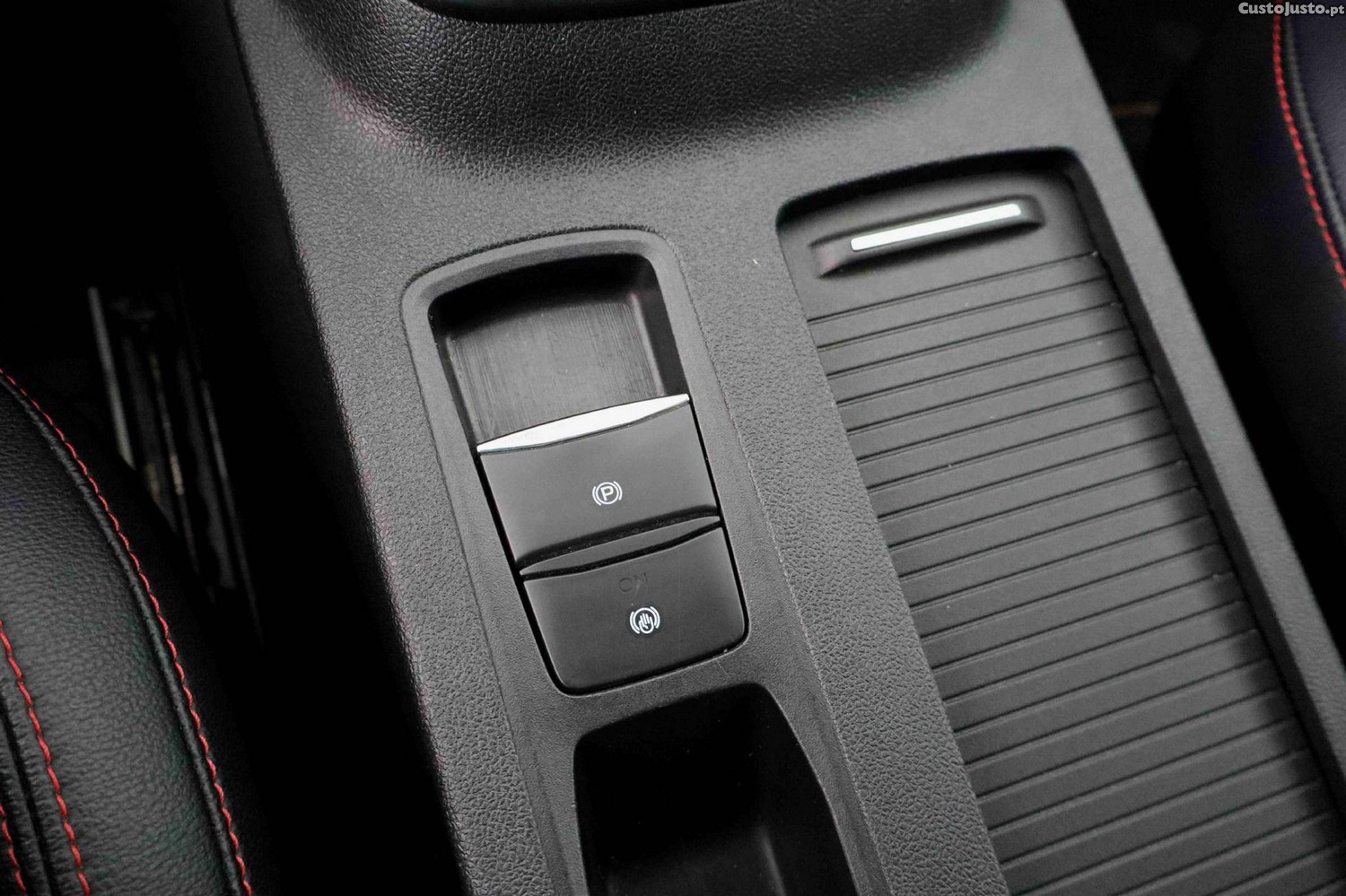Ford Kuga 1.5 EcoBoost ST-Line X — fotografia 4