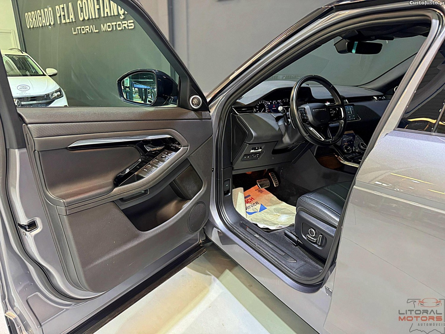 Land Rover Evoque P300e R-Dynamic S — fotografia 13