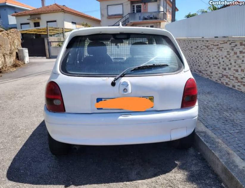 Opel Corsa B Van comercial — fotografia 3
