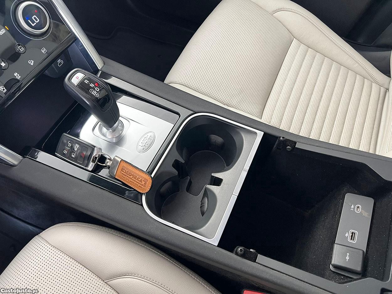 Land Rover Discovery Sport 1.5 I3 P300e AWD Dynamic SE — fotografia 11