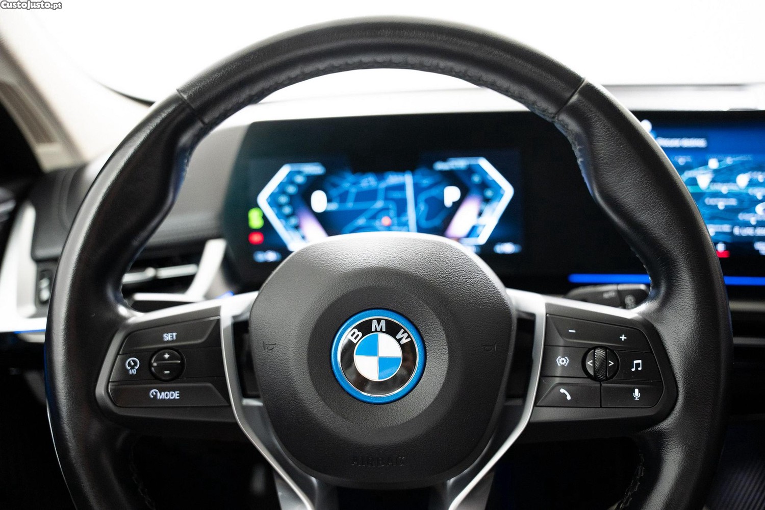 BMW iX1 xDrive30 xLine — fotografia 13