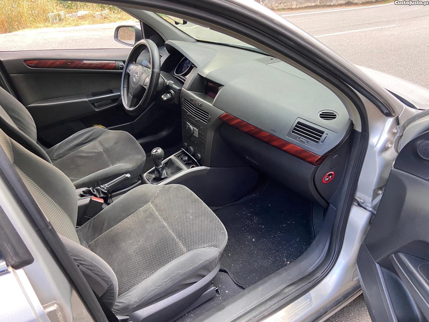 Opel Astra 1.7 Motor IZUZU — fotografia 2