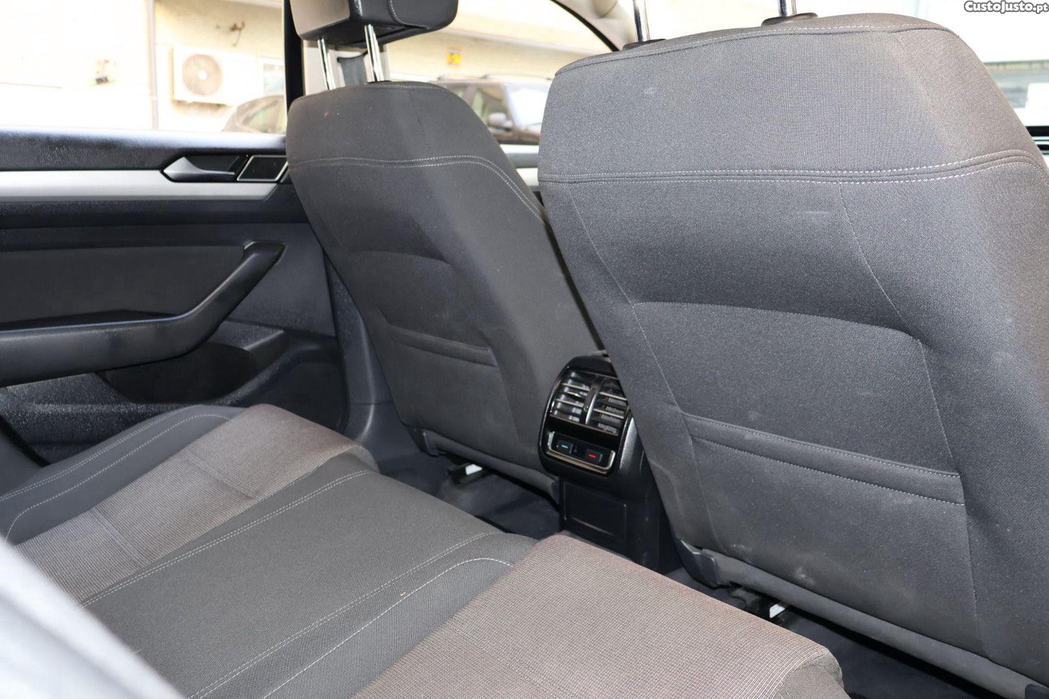 Volkswagen Passat 1.6 Tdi Bluemotion Cx Automática — fotografia 11