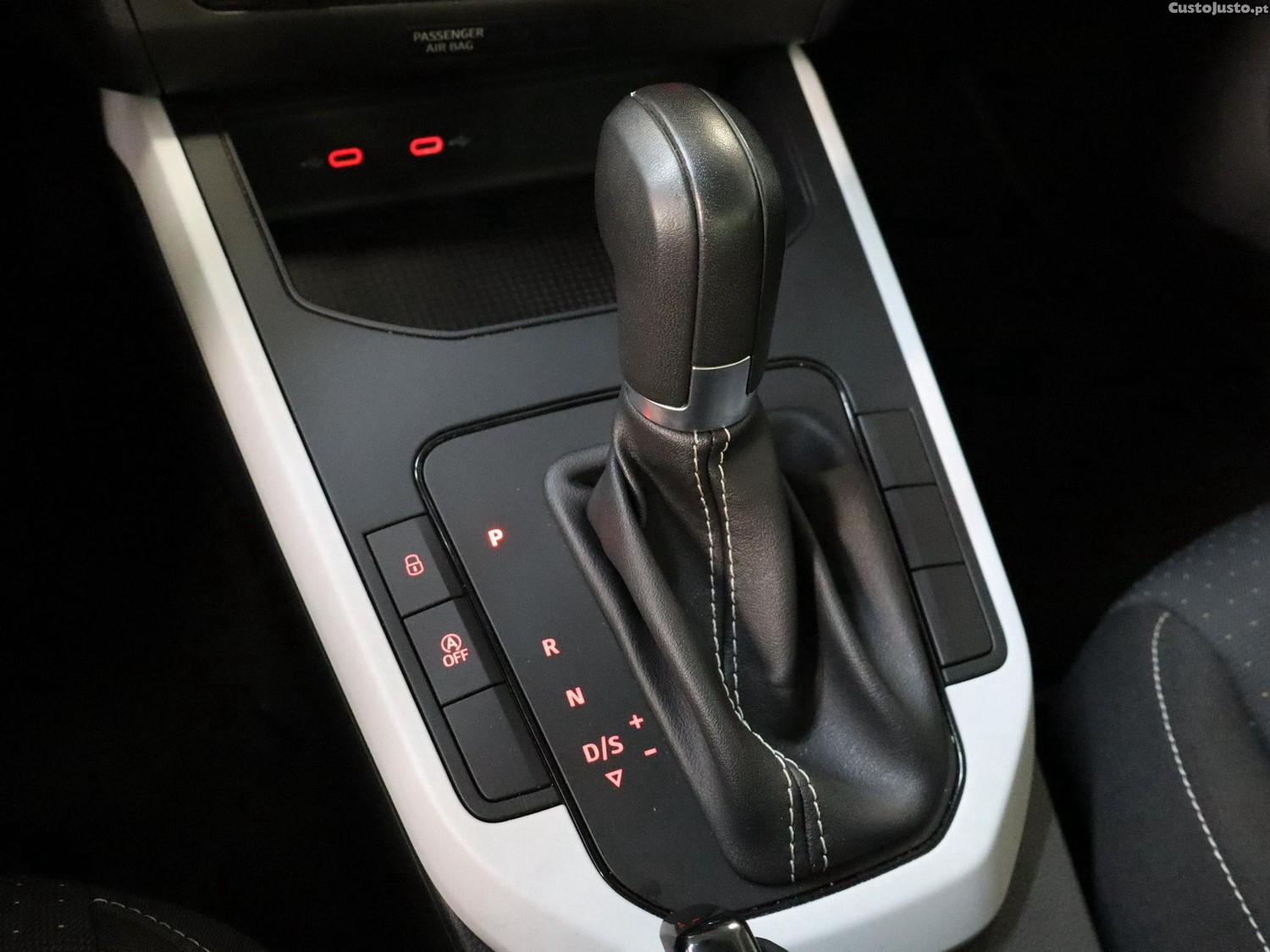 SEAT Arona 1.0 TSI FR DSG — fotografia 2