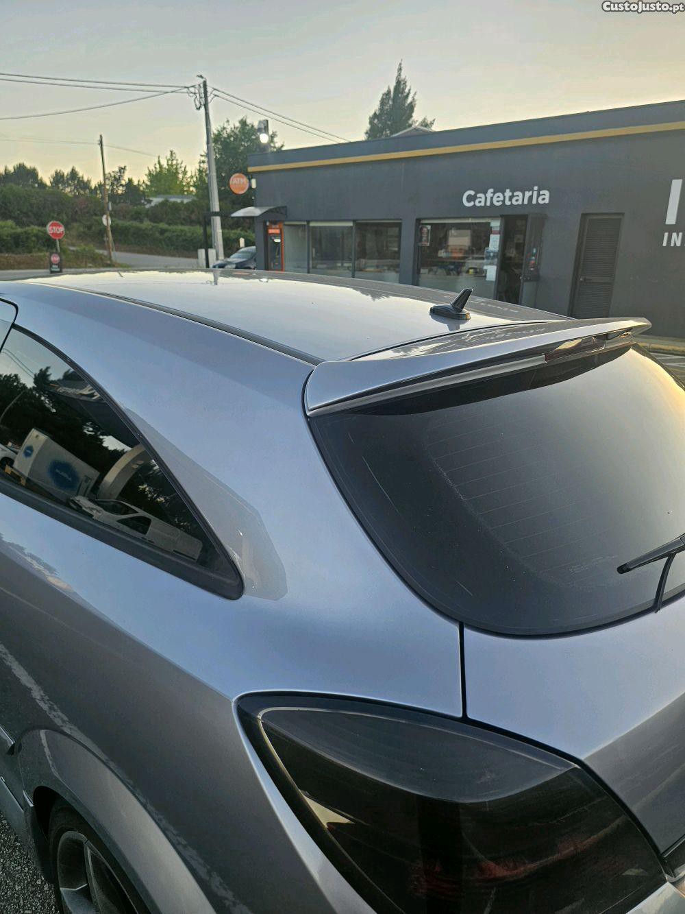 Opel Astra h gtc — fotografia 4