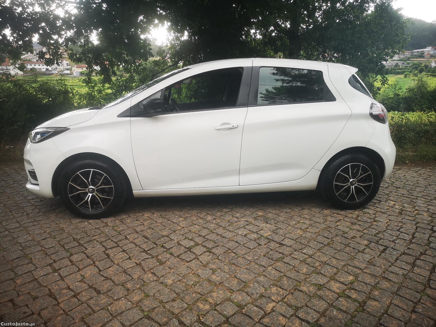 Renault Zoe Zen 52 C/ BATERIAS PROPRIAS - C/ GARANTIA - Carregador Domestico e Rápido — fotografia 4