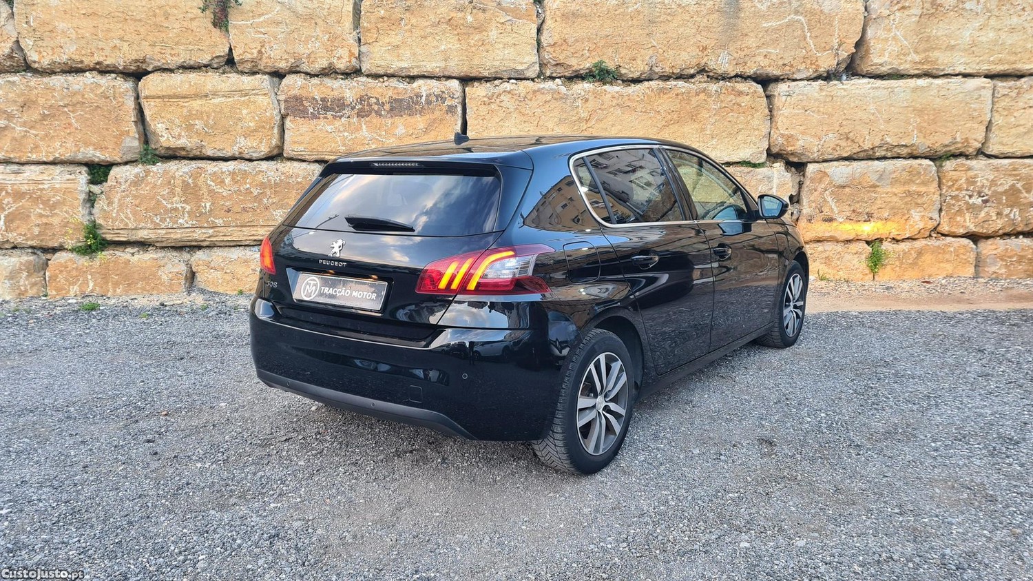 Peugeot 308 1.5 BlueHDi Allure — photo 2
