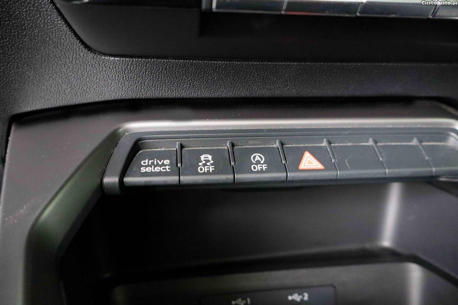 Audi A3 Sportback 30 TFSI S tronic — fotografia 4