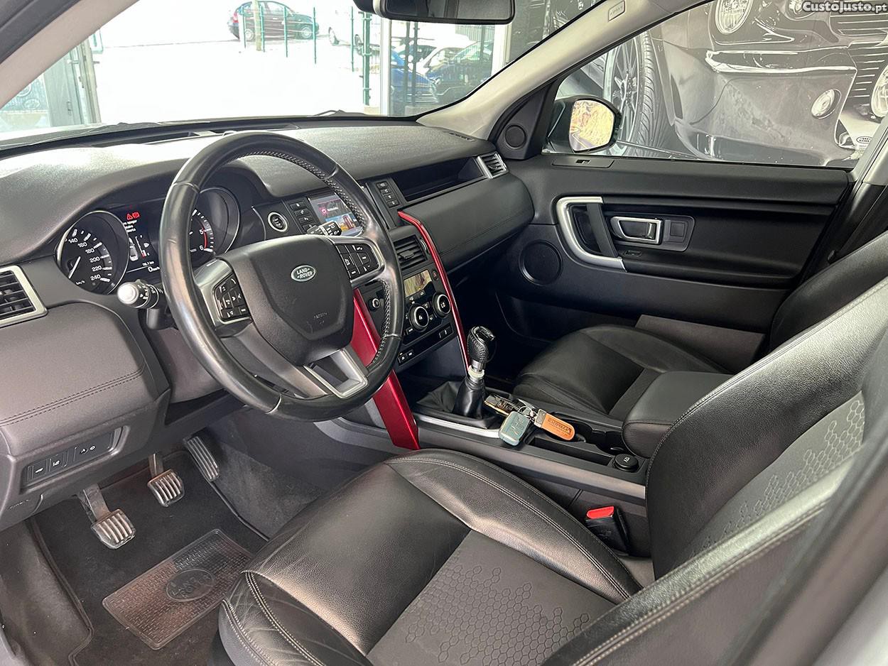 Land Rover Discovery Sport 2.0 eD4 HSE — fotografia 16