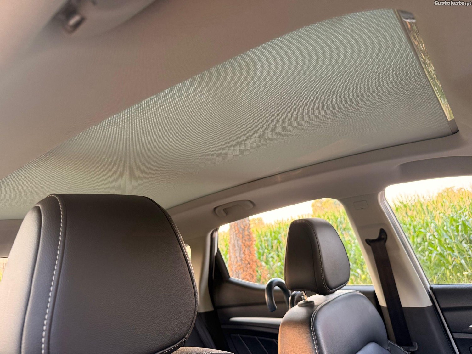 MG ZS EV Luxury — fotografia 4