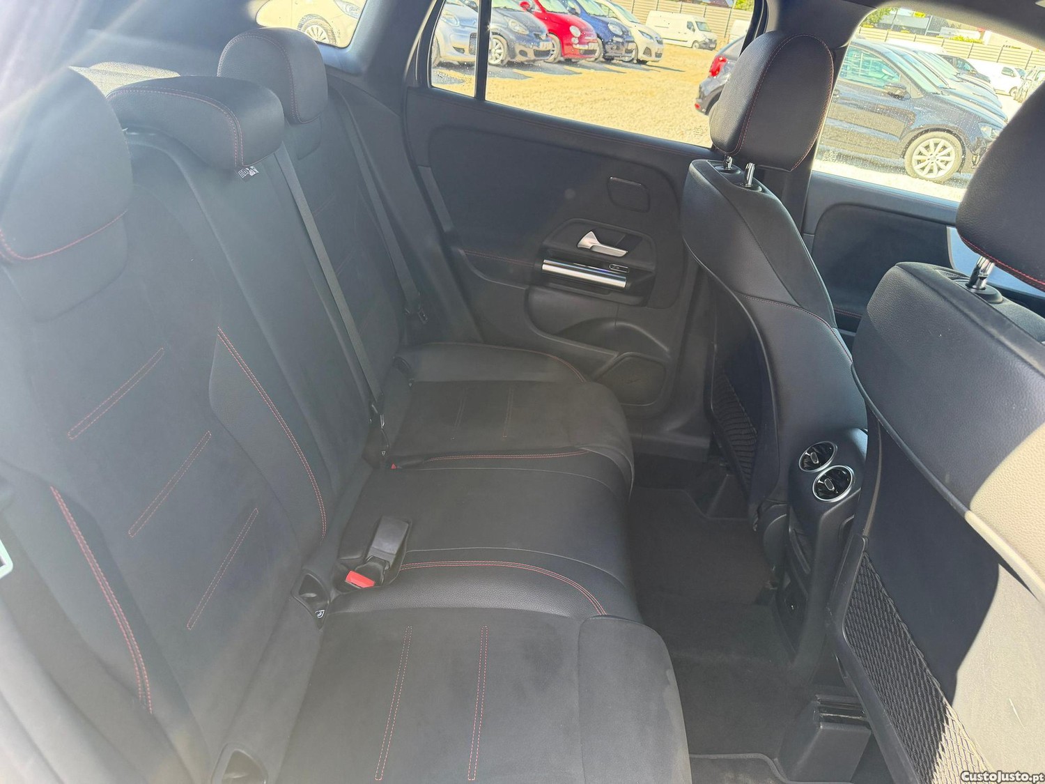 Mercedes-Benz GLA 250 e AMG Line — fotografia 3
