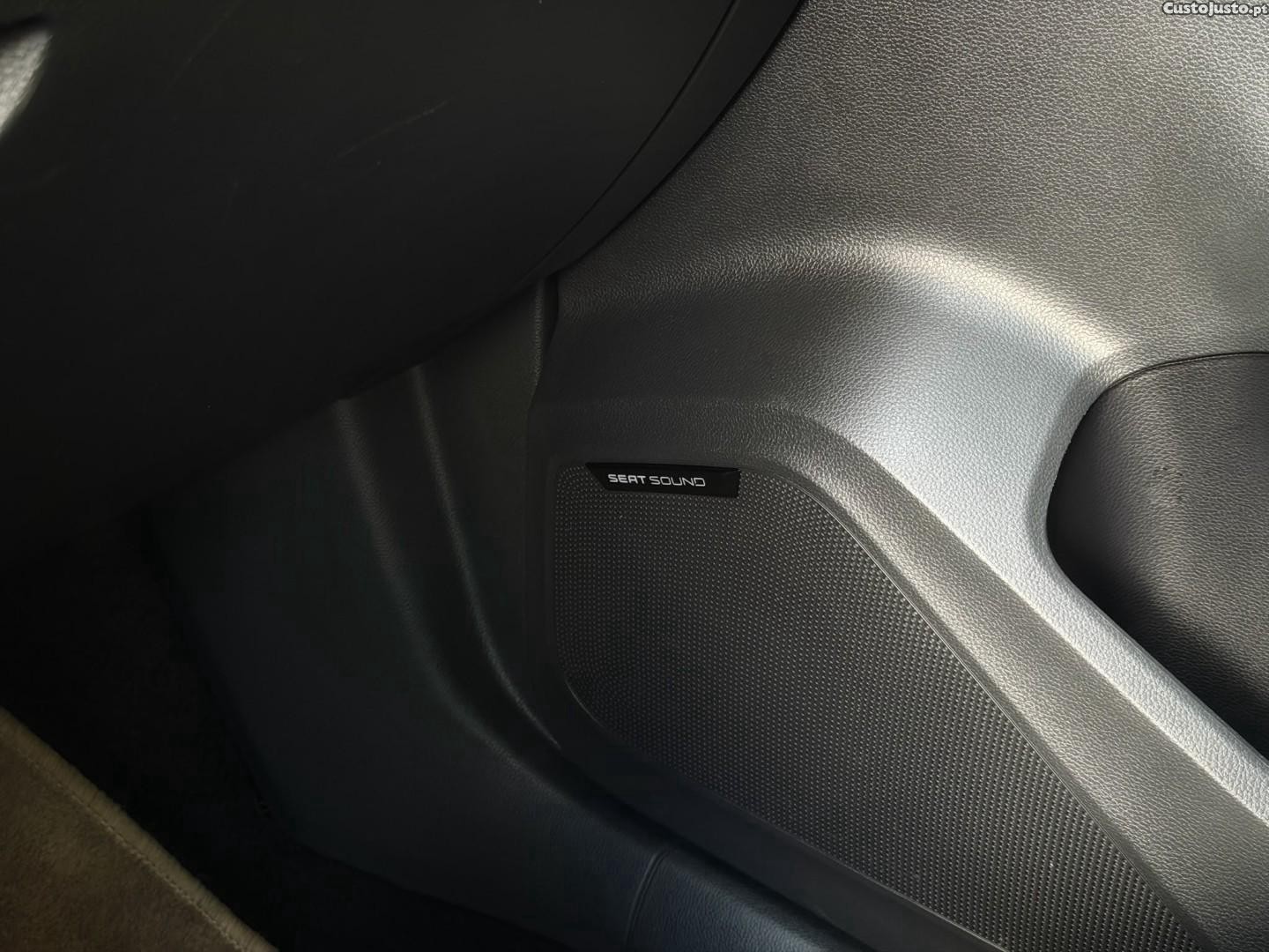SEAT Ateca 1.6 TDI Ecomotive Reference — fotografia 8