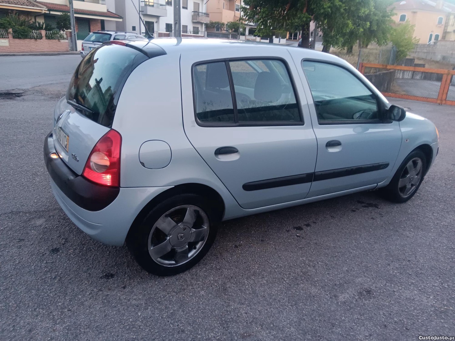 Renault Clio 1.5cc DCI Gasóleo — fotografia 8