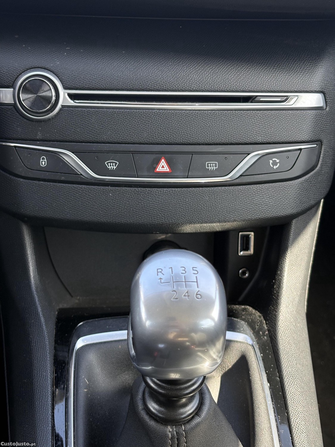 Peugeot 308 Active — fotografia 3