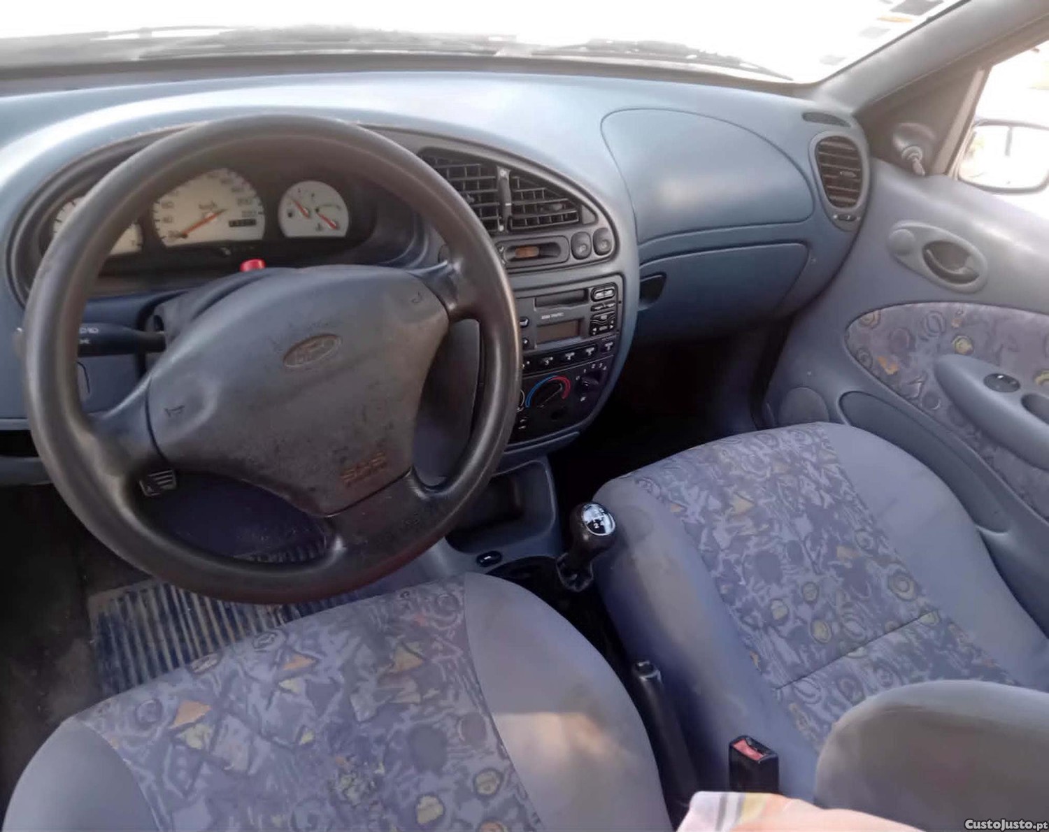 Ford Fiesta 1.2cc tecno — fotografia 4