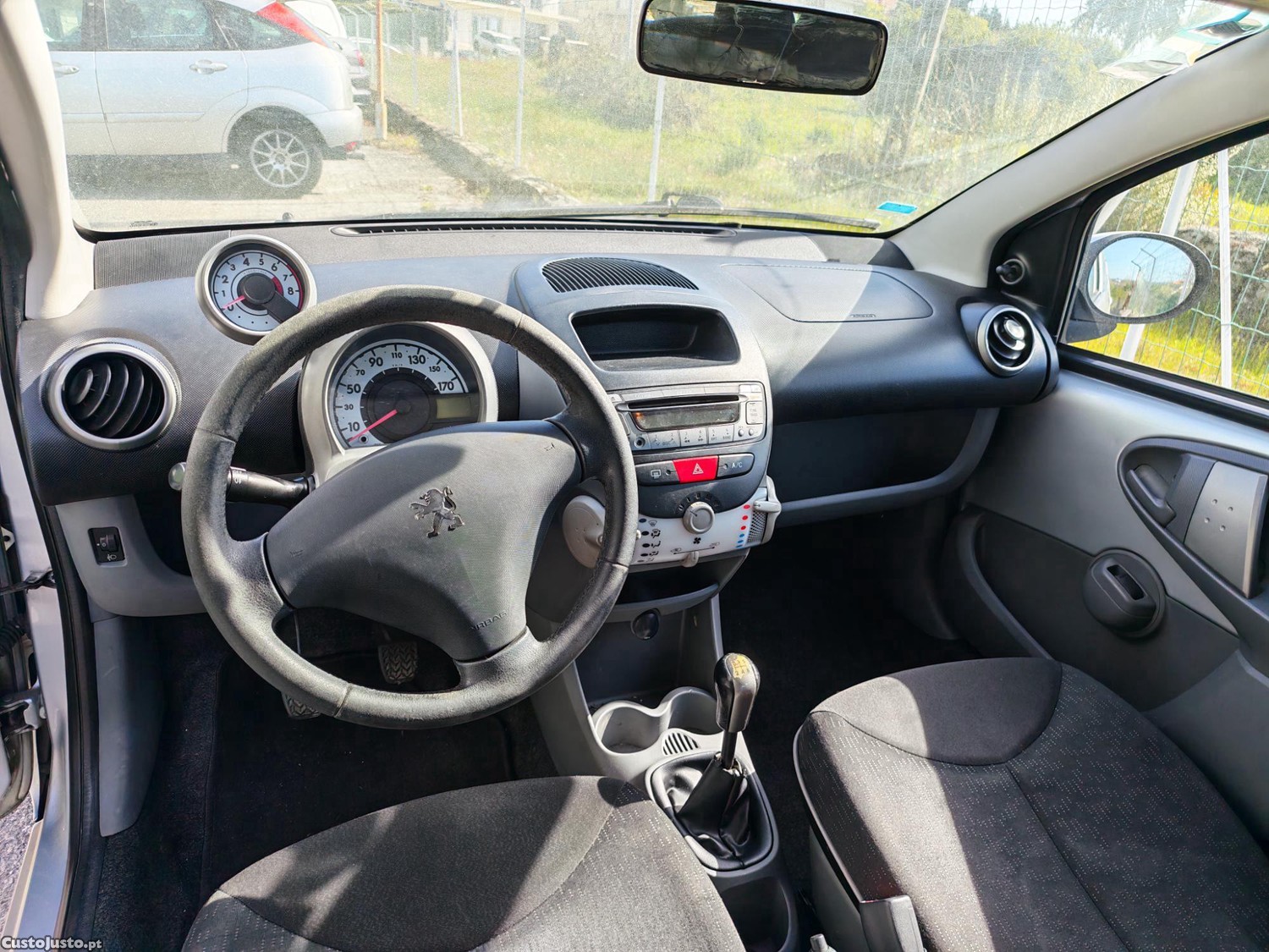 Peugeot 107 1.0 — fotografia 2