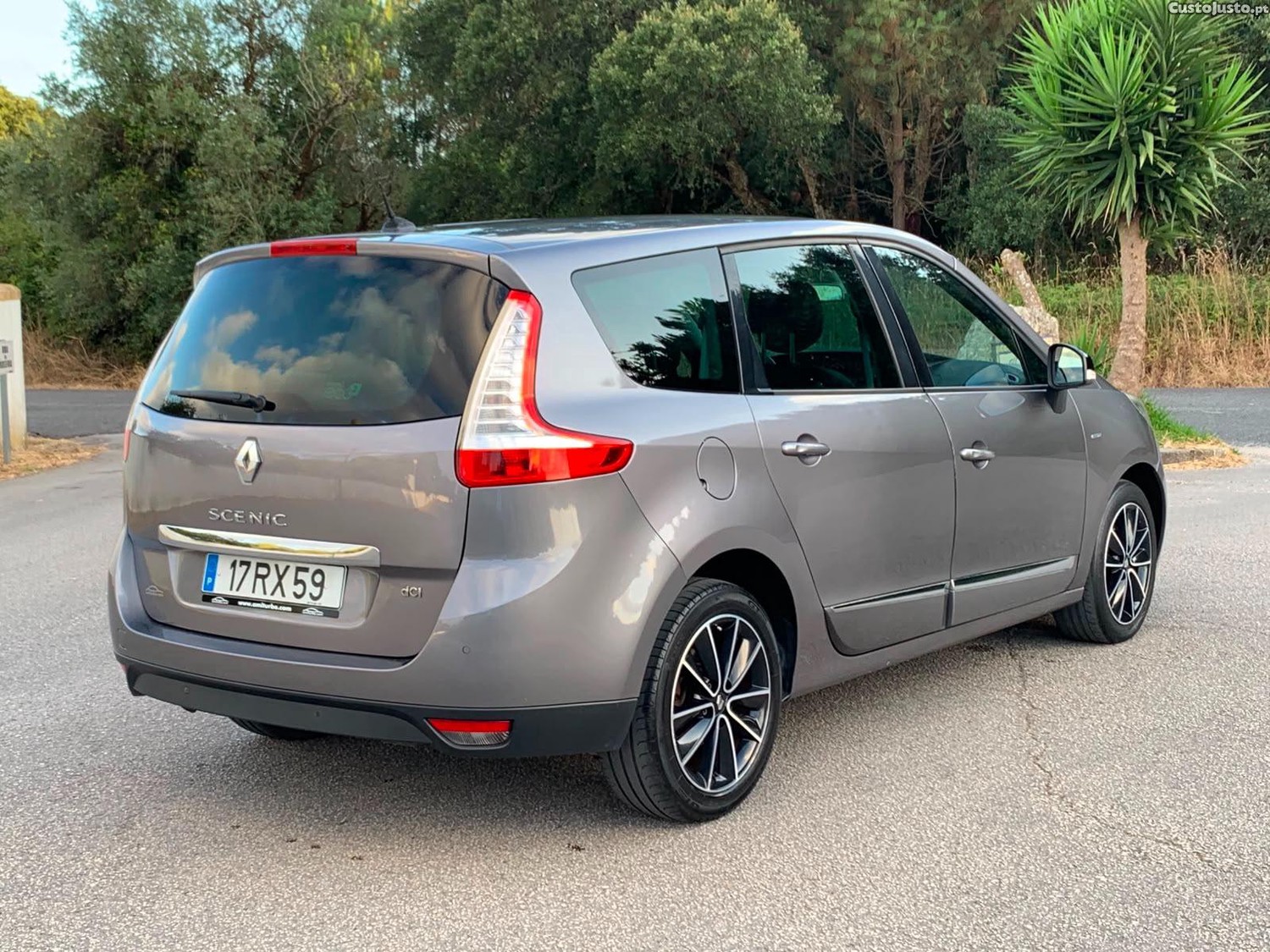 Renault Grand Scénic Energy dCi 110 S&S Bose Edition -7 lugares - Revisão feita — fotografia 7