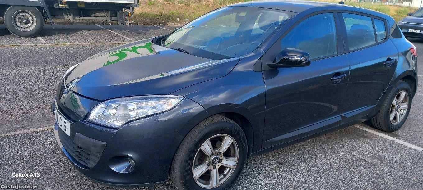 Renault Mégane 1.5 DCI Confort — fotografia 9
