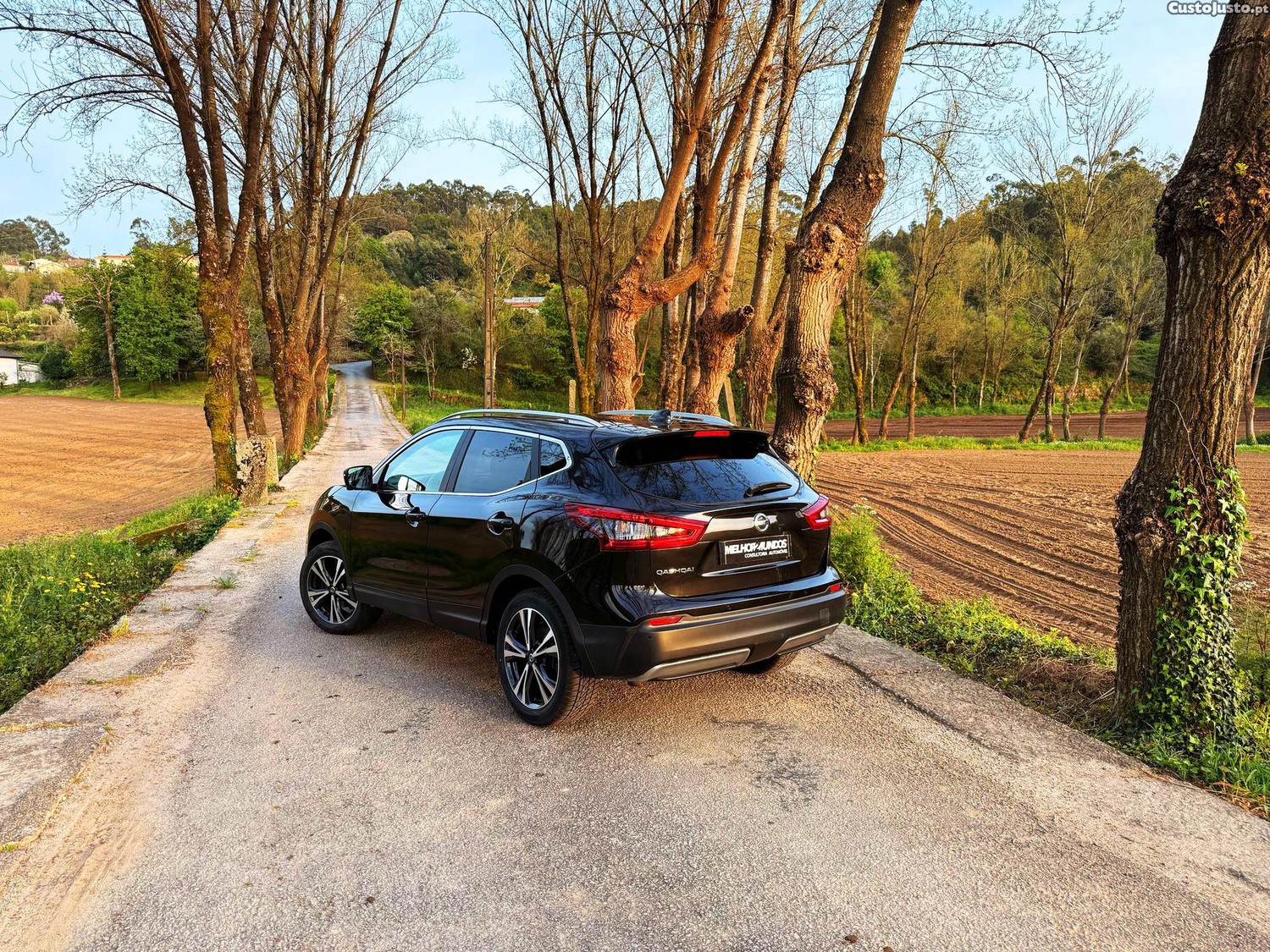 Nissan Qashqai 1.3 DIG-T N-Connecta - 20 foto 2