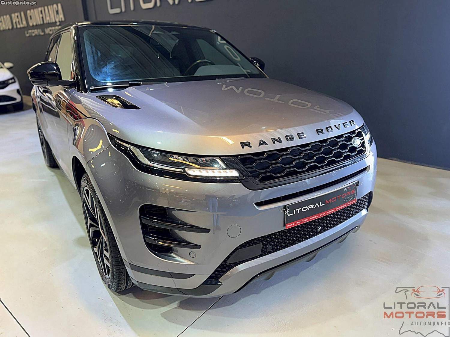 Land Rover Evoque P300e R-Dynamic S — fotografia 23